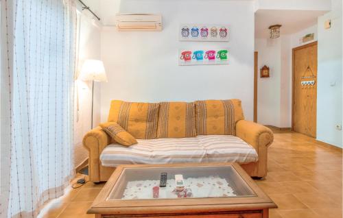  1 Bedroom Nice Apartment In Santa Pola in Santa Pola