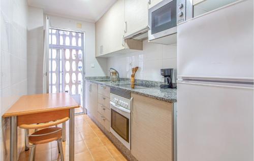 One-Bedroom Apartment in Santa Pola - image 6