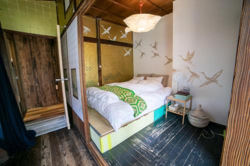 1 queen bed