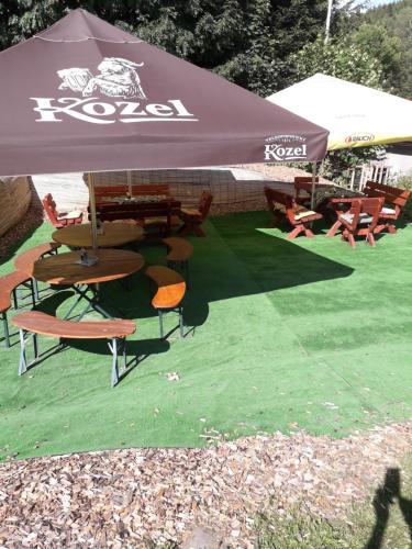 Sokolovna Markoušovice - u Trutnov Trails (Sokolovna Markousovice - u Trutnov Trails) in มาร์คูโซวิเซ