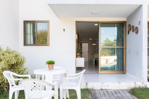 2 bedrooms, 4 beds