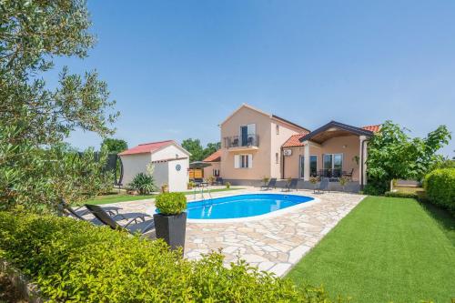 Holiday home with pool Josipa - main image
