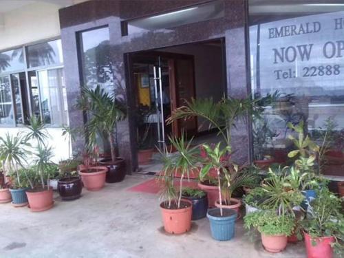 Entrance, Emerald Hotel & Restaurant in Nuku'alofa