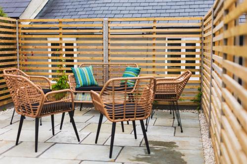 Létesítmények, Cathys Cottage, Sun Trap Patio, Modern 3 Bed, Central, Parking in Crewkerne