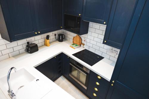 Cathys Cottage, Sun Trap Patio, Modern 3 Bed, Central, Parking in Crewkerne