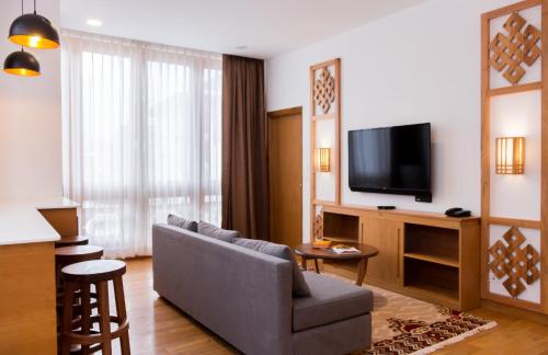 Deluxe Suite image 3