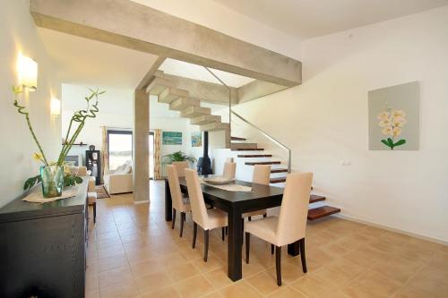 Beautiful Modern Pollensa Villa Finca La Vinya Gran 5 Bedrooms Private Pool