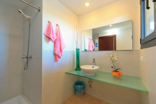 Beautiful Modern Pollensa Villa Finca La Vinya Gran 5 Bedrooms Private Pool