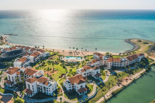 Punta Palmera Beachfront Apartment