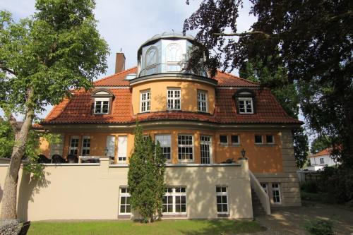 Vista exterior, Luxus Stadtvilla EMG Hannover Braunschweig Wolfsburg 20P in Lehrte