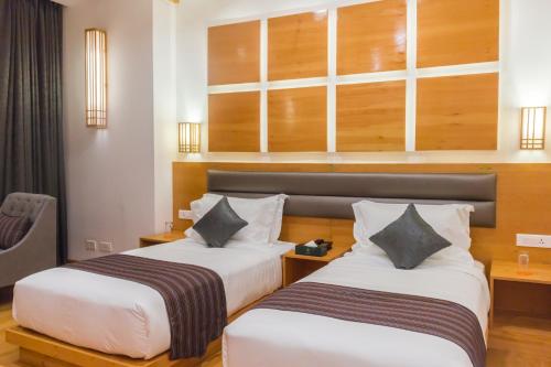 Deluxe Double or Twin Room with Mountain View image 1