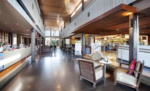 Pub/Ruang Rehat, Villa Noosa Hotel in Sunshine Coast