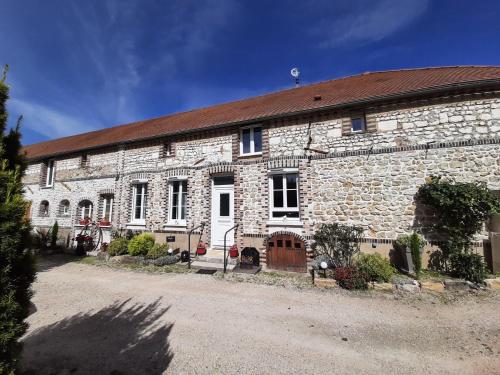 MAISON LONGERE LES CAMELIAS