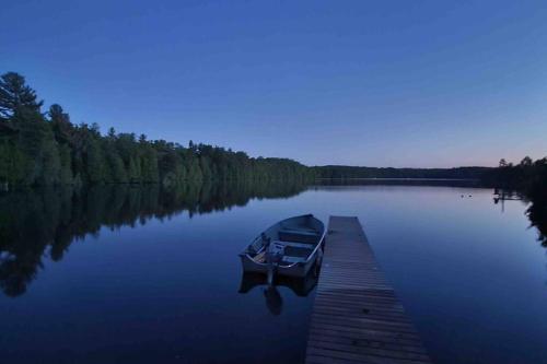 Cedar Cabin - North Frontenac Lodge