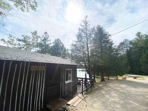 Cedar Cabin - North Frontenac Lodge