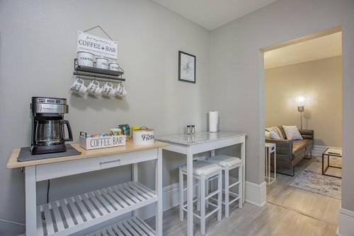 Stunning Couples Retreat - Downtown Getaway in Grand Rapids, USA
