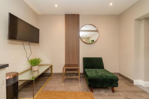 Four bedroom Town House next to Brighton Station SV