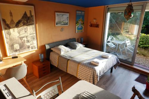 B&B Bourbon-Lancy - Studio Majorelle - Bed and Breakfast Bourbon-Lancy