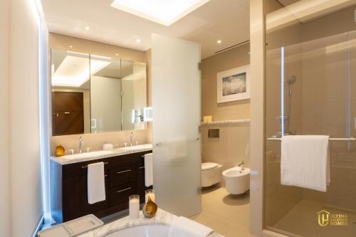 Sky View 5BR Apartment - image 14