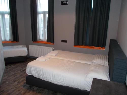 Urban City Centre Hostel - image 12