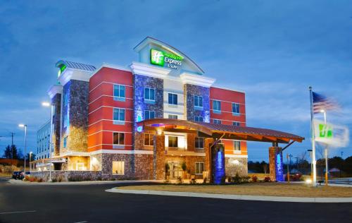 Holiday Inn Express Hotel & Suites Hot Springs