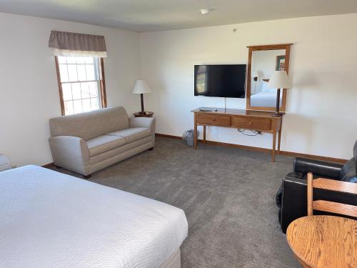 Farmstead Inn and Conference Center - image 8