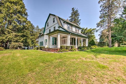 3-Acre Property: Charming Dutch Country Colonial in Spring Ridge (PA)