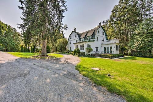 3-Acre Property: Charming Dutch Country Colonial in Spring Ridge (PA)