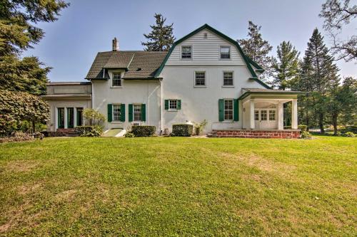 Lovely Reading Home with Large Yard on 7 Acres!