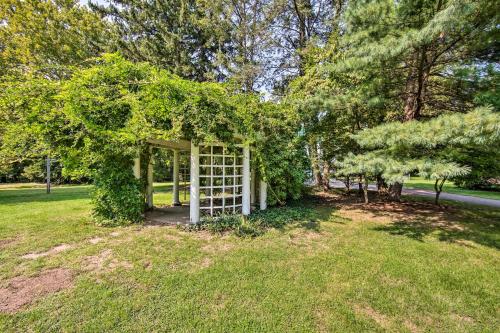 Lovely Reading Home with Large Yard on 7 Acres!