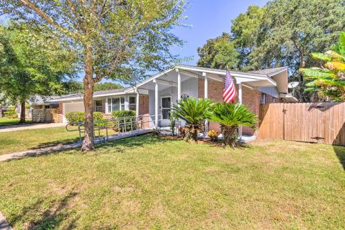 Family Home with Private Pool and Fenced Yard!