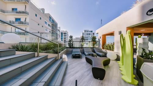 Apartment image 6
