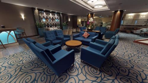 399936009 Holiday Inn London Kensington High St., an IHG Hotel