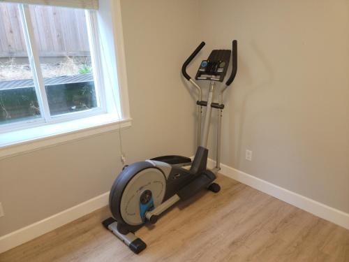 fitnesscentrum, Oscar INN & 2bd Family Suite Separate Entry With Kitchen in Abbotsford