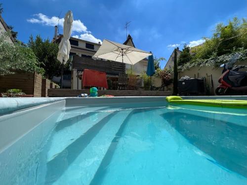 Maison avec piscine, sauna pour 8/10 personnes - Location saisonnière - Romainville