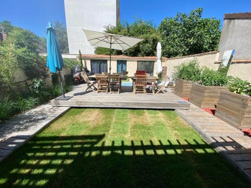 View, Eastern Paris House - Piscine, sauna & billard in Les Lilas