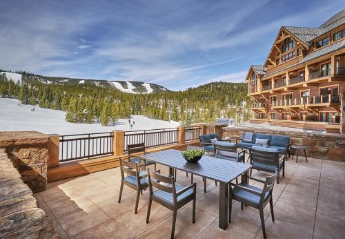 Spanish Peak Suite