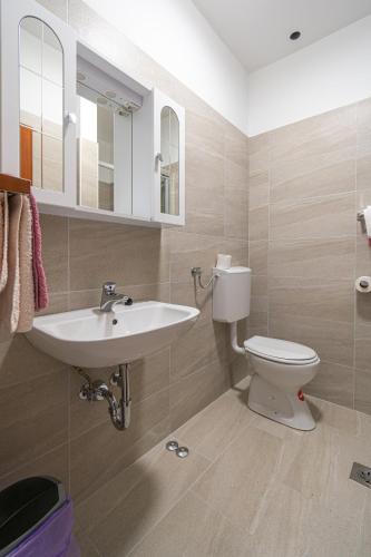 Twin Room Pasman 4309d - image 12