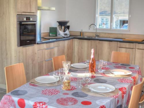 . Gîte Confortable avec Jardin Privatif à Proximité des Châteaux de la Loire et Zoo de Beauval