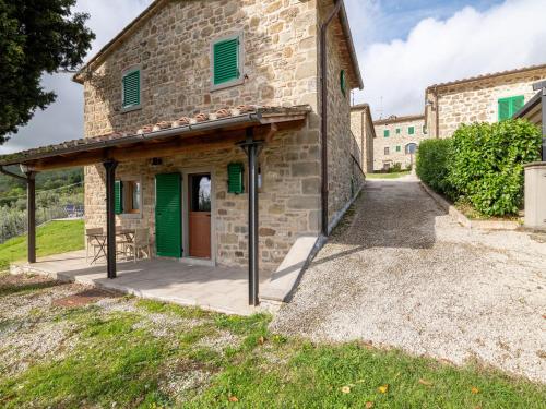  Historic farmhouse in Caprese Michelangelo with Pool, Pension in Caprese Michelangelo bei Pieve Santo Stefano