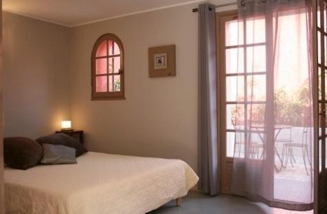 1 queen bed