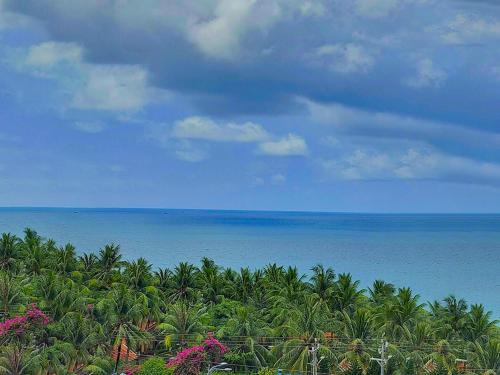 . Victoria Phu Quoc hotel Beachfront Night market