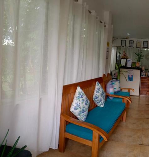 AMOR'S PLACE