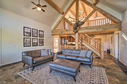 Mtn-View Gem w/ Fire Pit & Deck in Payson, Пейсон (фото 4)