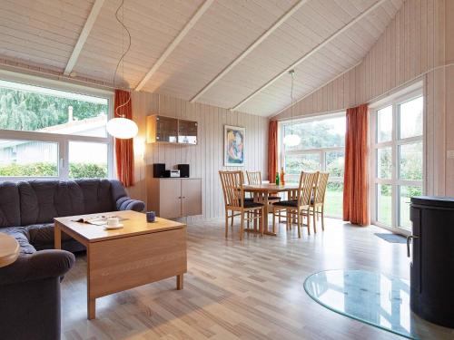 Facilities, Three-Bedroom Holiday home in Gromitz 11 in Lenste