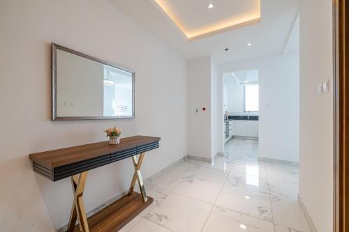 Noora Tower I Spacious 3BDR Apartment and maid room with Burj Khalifa View - image 8