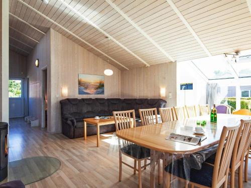 Facilities, 12 person holiday home in GROEMITZ in Lenste