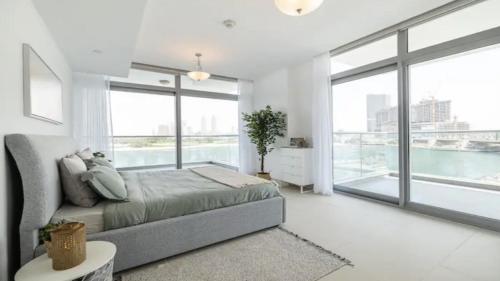 Hashtag Holiday Home - Luxury 2BDR Apartment on The Palm Azure Residences - image 12