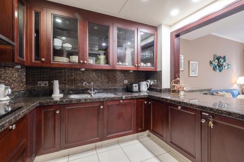 1 Bedroom at Yansoon 4 Downtown Old Town with Garden View - image 4