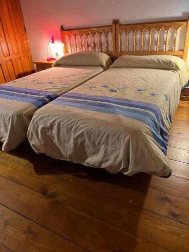 Tía Clotilde es una casa grande ideal para familias y grupos de amigos (Tia Clotilde es una casa grande ideal para familias y grupos de amigos) in Navatejares